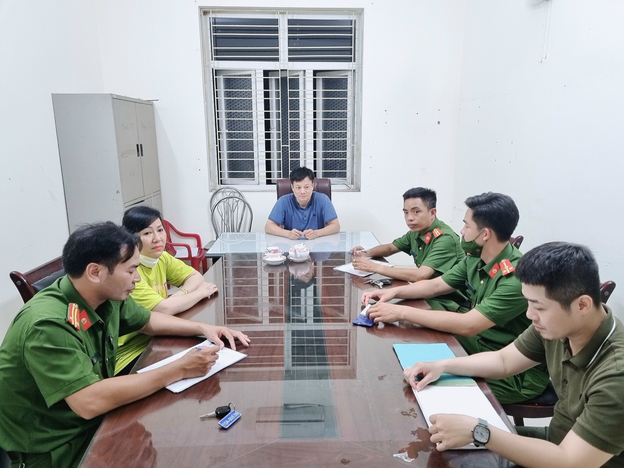 Đội Cảnh sát trật tự - Phòng Cảnh sát QLHC về TTXH, CATP: Phối hợp bắt quả tang đối tượng bán lô, đề tại số 22 Thiên Lôi